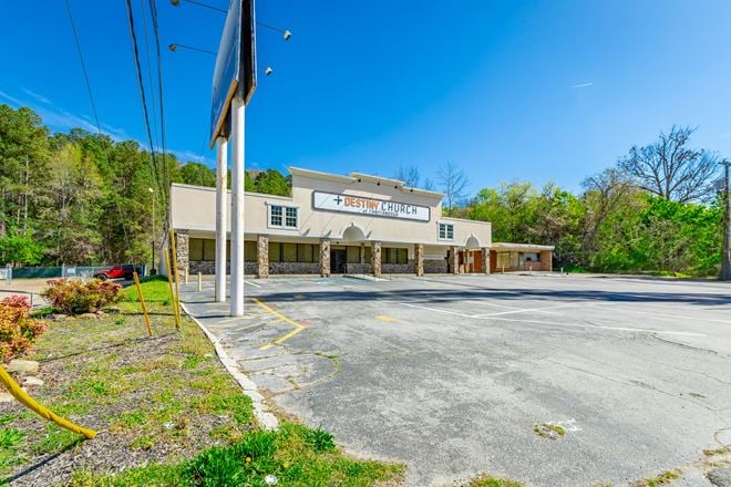 Office/Retail Building on Brainerd Rd ± 8,816 SF