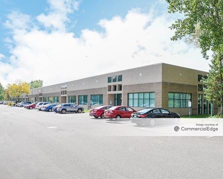 Prairie Oaks Corporate Center - Eden Prairie