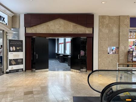 2176     Space Photo Gallery 2