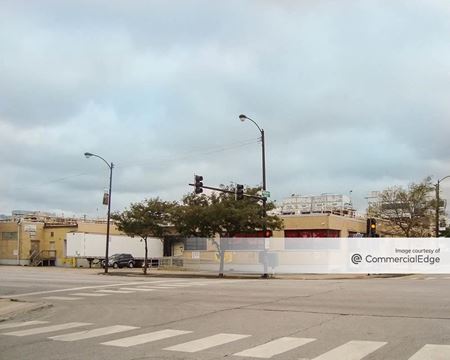 Industrial space for Rent at 1000 West Pershing Road in Chicago