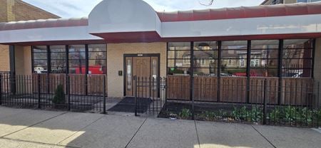 Retail space for Sale at 5443-5445 W Diversey Ave in Chicago