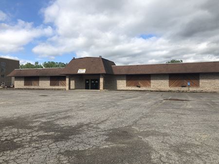 Commercial space for Rent at 6886 Transit Road in Pendleton