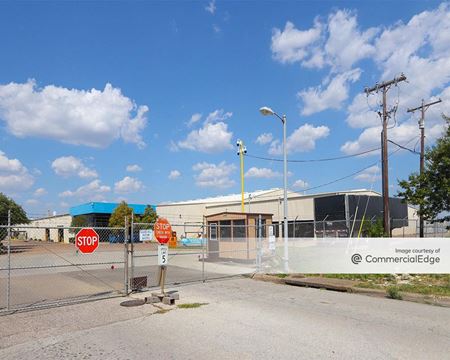 Industrial space for Rent at 202 Singleton Road in Waxahachie