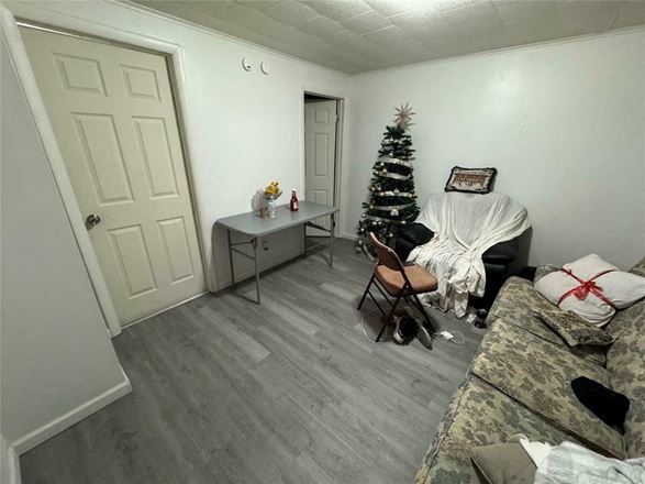 25 Virgil St