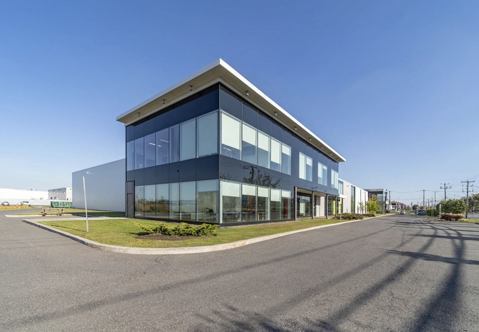 1565-1567 Lionel-Boulet Blvd. 1565-1567 Lionel-Boulet Blvd.