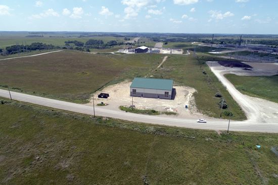 10,700 SF Warehouse & Laydown Yard | Cadiz
