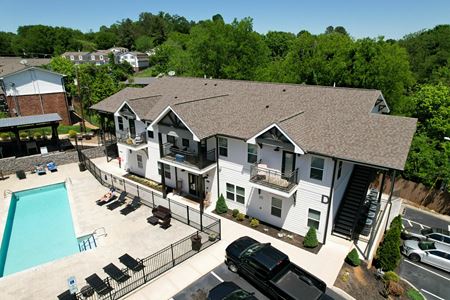 The Adelade Apartment Homes - Knoxville