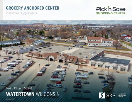 Watertown, WI - Pick 'n Save Shopping Center - Watertown