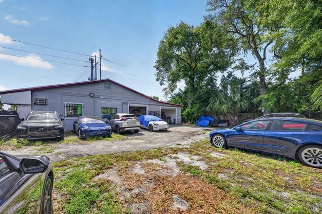 Auto Repair and Retail For Sale or Lease
