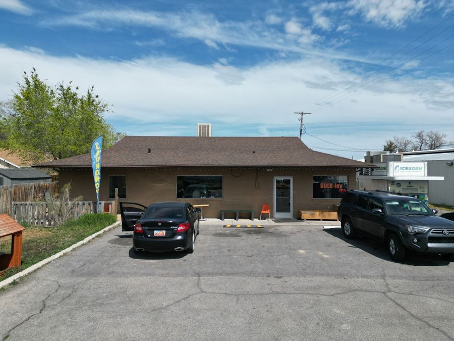 30 Commercial Ave