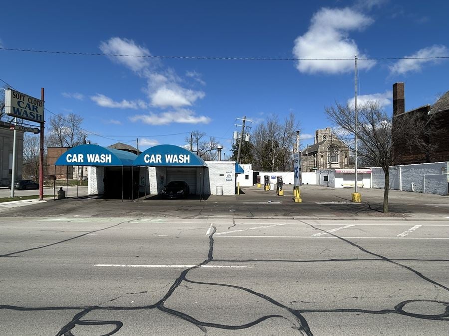 14615 E Jefferson