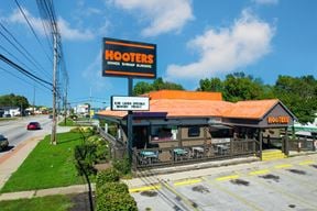 Hooters | Louisville, KY