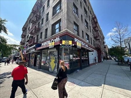 Retail space for Rent at 158 Dyckman St in New York