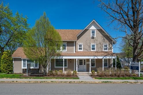 305 W. Main St.