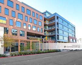 2100 Kettner - Office