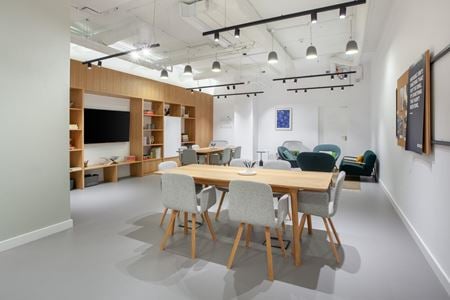 Shared and coworking spaces at 811 West 7th Street in Los Angeles