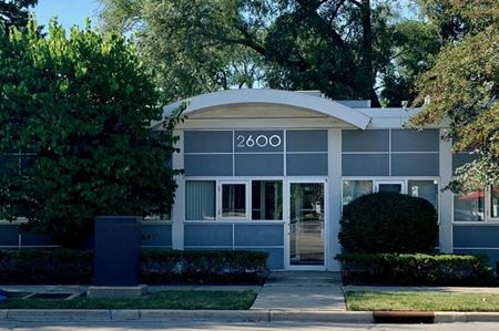 Commercial space for Sale at 2600 Gross Point Rd in Evanston