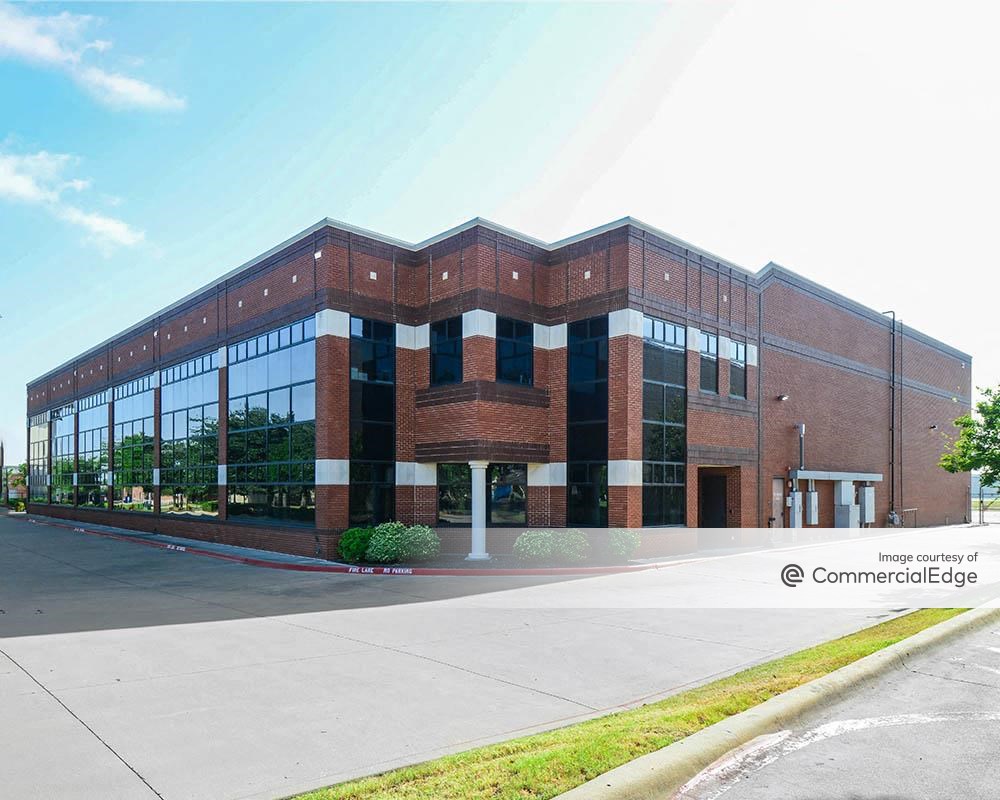 15900 Dooley Road - 15900 Dooley Road | Office Building