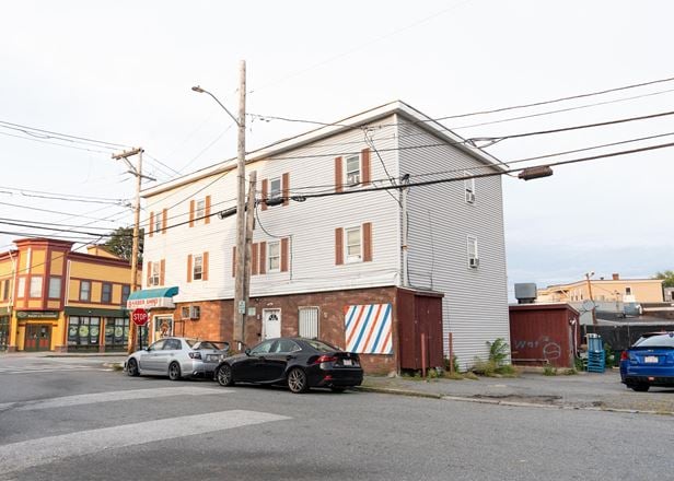 52 Willie Street