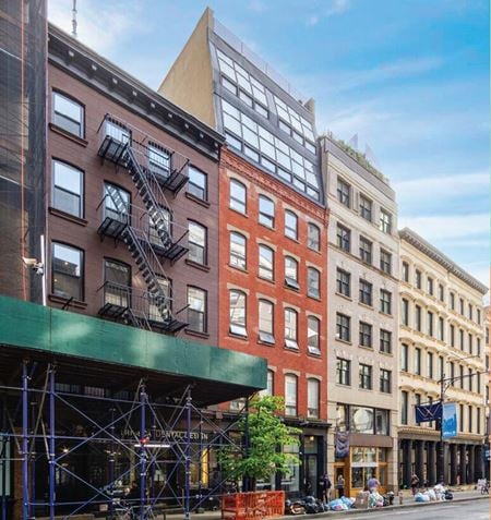 Retail space for Sale at 146 Chambers St in New York
