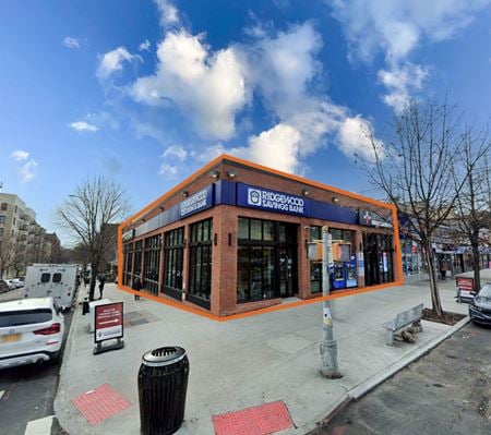Retail space for Sale at 320 East 204th Street in Bronx