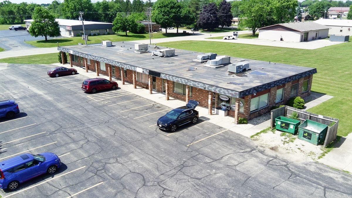 Huebbe Pkwy Strip Center