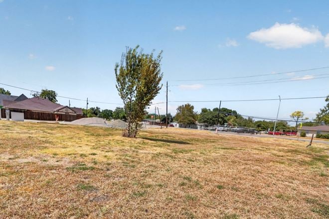 2648 W Scyene Rd Mesquite - For Lease