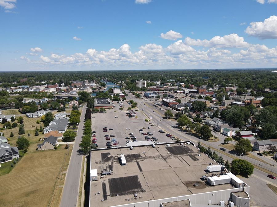 Tops Plaza Tonawanda