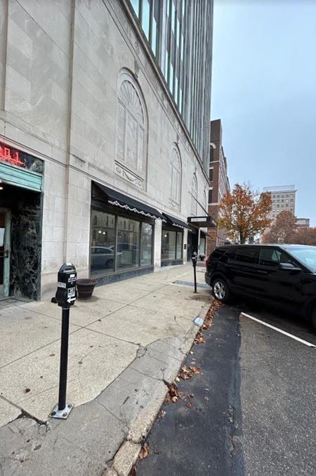 Retail space for Rent at 217 2nd St NW in Canton