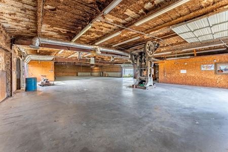 Industrial space for Rent at 1909 Interstate 30 in Greenville