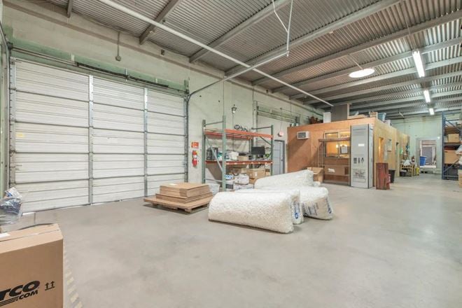 Warehouse with Class A Showroom