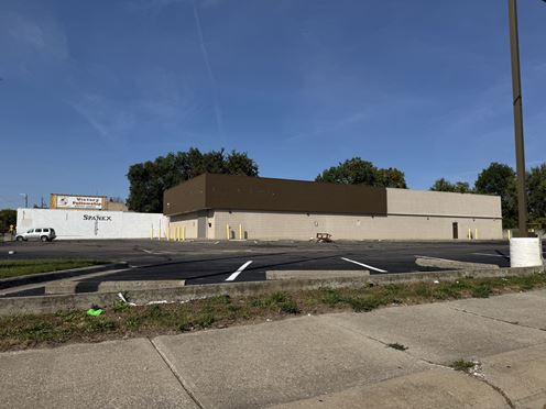 17455 E Warren Ave