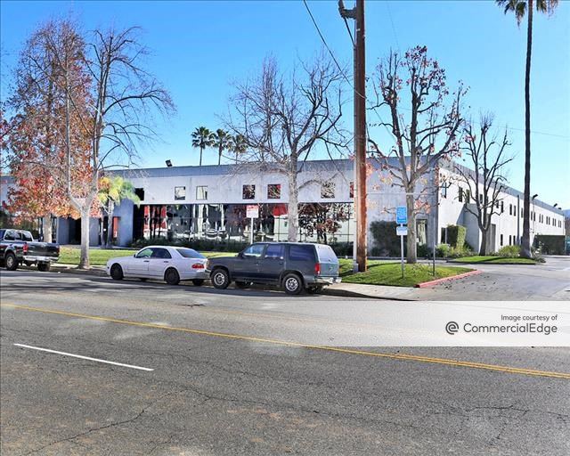 6109 De Soto Avenue, Woodland Hills, CA Office Space