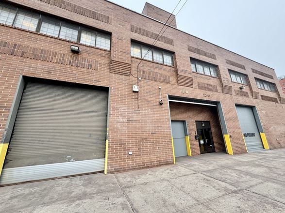 Warehouse for lease in prime Long Island City