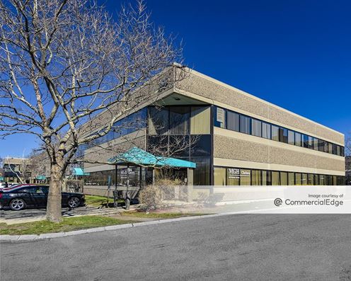 Harbour Pointe Office Park - 100 Everett Avenue