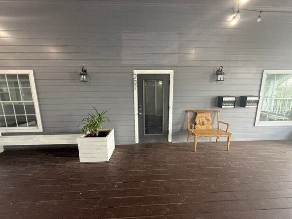 605 Bradford Ave Ste 207