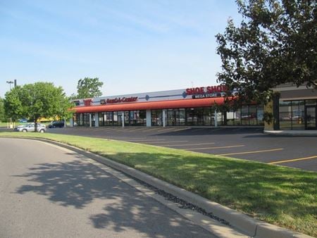 Retail space for Rent at 1200-1250 W. 15th Street in Auburn