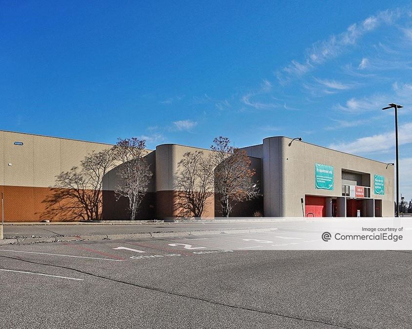 6100 Shingle Creek Pkwy, Brooklyn Center Retail Space For Lease