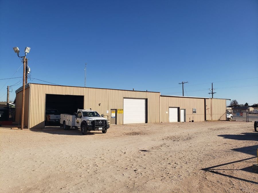 3 Buildings on 3.146 Acres w/ Highway 83 Frontage!