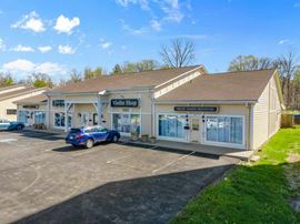 +/-2,000 SF Rangeline Road Retail Space