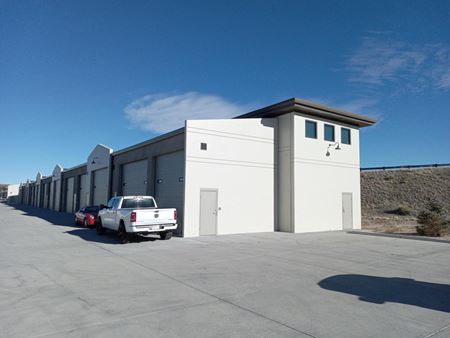 1,041 SF Office/Warehouse - Castle Rock