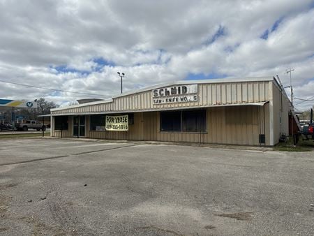Retail space for Rent at 2510 S 4th St in Beaumont
