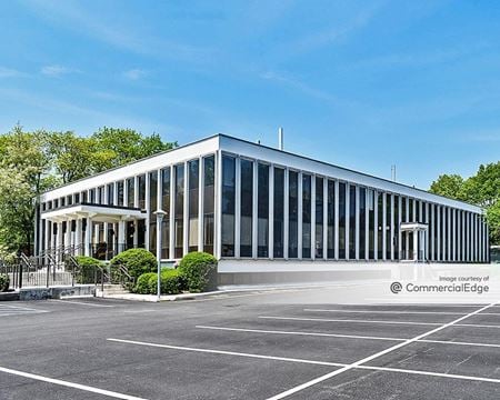 Commercial space for Rent at 300 Knickerbocker Road in Cresskill