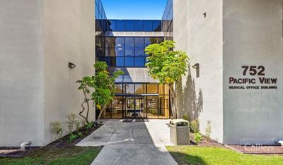 Pacific View Medical Arts | On-Campus Medical Offices