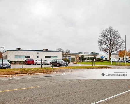 Industrial space for Rent at 325 Duffy Avenue in Hicksville