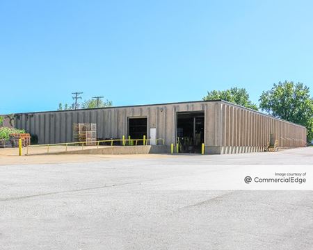 Commercial space for Rent at 27011 Tungsten Road in Euclid