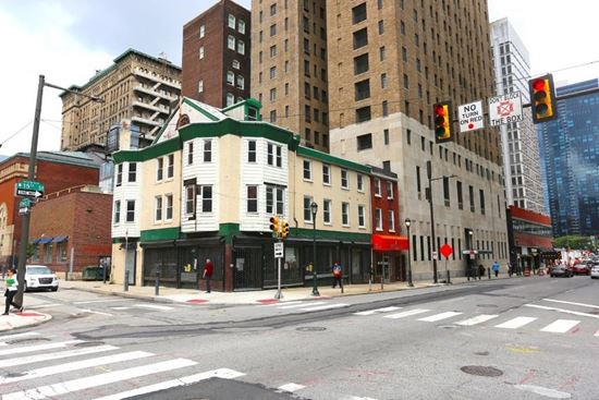 1,400 SF | 127 N 15th St | Corner Retail Space in Center City