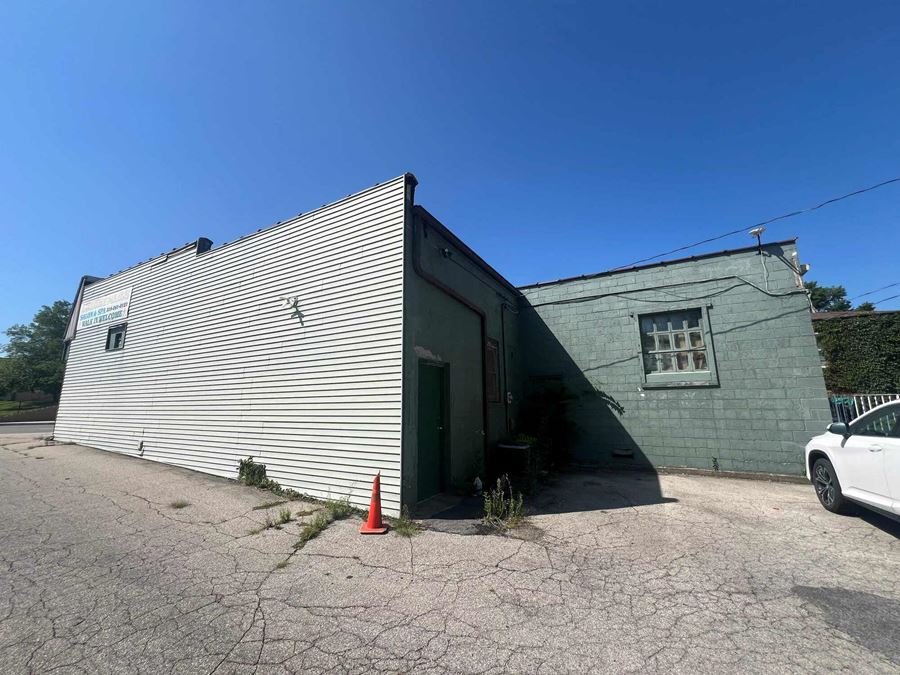 1906 & 1912 Mt Vernon Rd SE