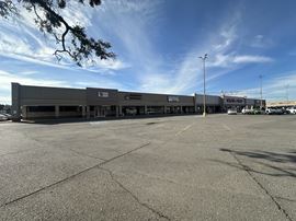 Scott Oaks Plaza