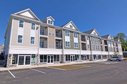 Shoppes at Trailside Village